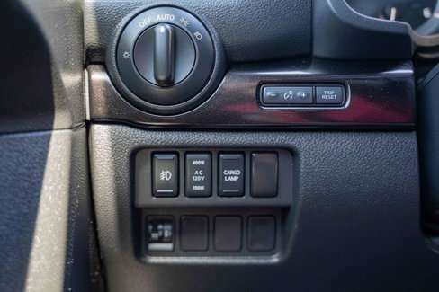 Used 2019 Nissan Titan SV w/ SV Convenience Package image 15