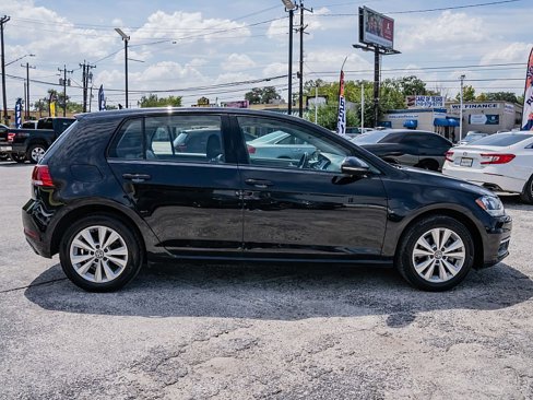 Used 2021 Volkswagen Golf 4-Door image 4