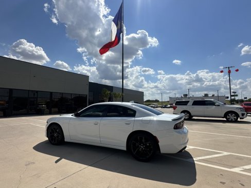 Used 2023 Dodge Charger SXT w/ Blacktop Package image 10