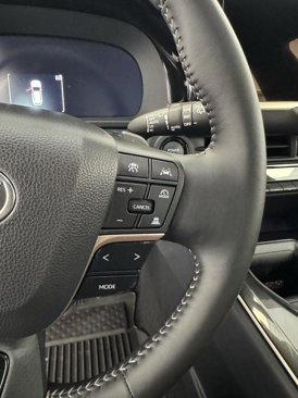 Used 2025 Toyota Crown Signia image 18