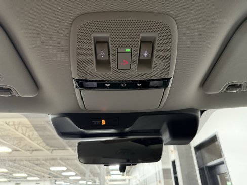Used 2025 INFINITI QX80 Sensory image 16