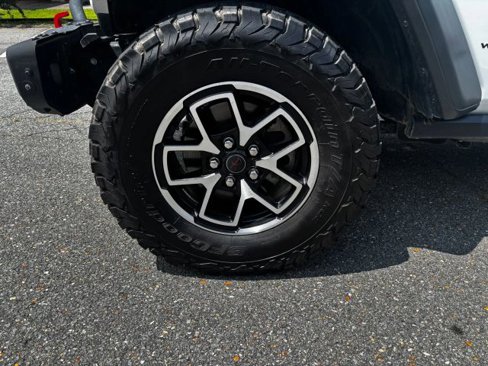 Used 2024 Jeep Wrangler Unlimited Rubicon image 9