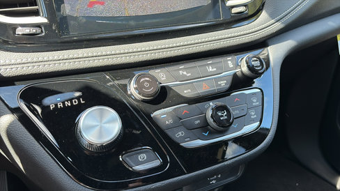 New 2026 Chrysler Pacifica Select image 16