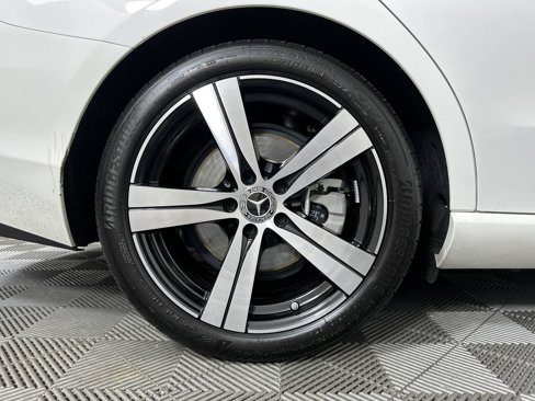 Used 2025 Mercedes-Benz C 300 Sedan image 15