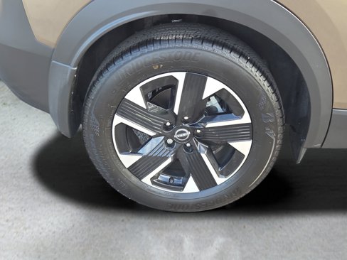 Used 2025 Nissan Kicks SV image 18