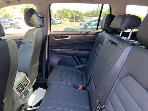 New 2025 Volkswagen Atlas SEL image 25