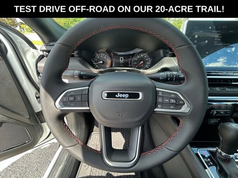 New 2025 Jeep Compass Trailhawk image 21
