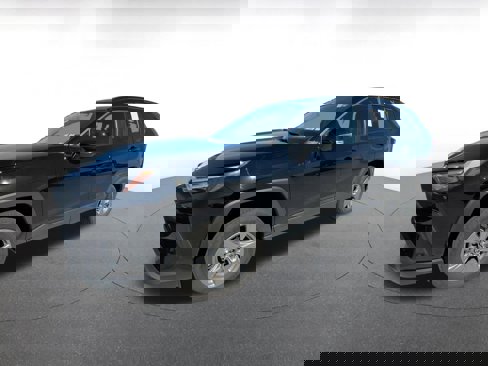 Used 2025 Toyota RAV4 XLE image 3