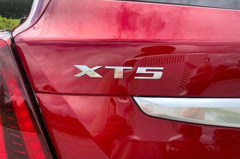 Used 2025 Cadillac XT5 Premium Luxury w/ Technology Package image 9