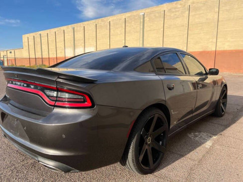 Used 2020 Dodge Charger SXT image 4