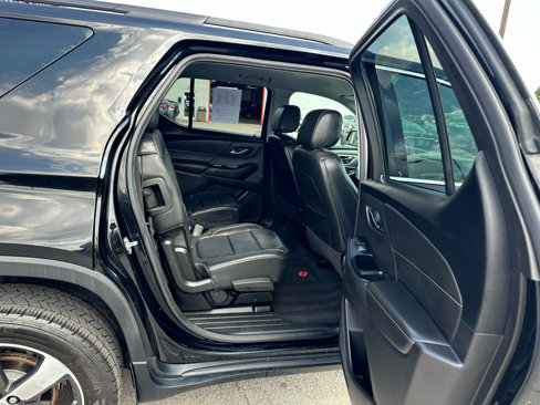 Used 2020 Chevrolet Traverse LT w/ LT Premium Package image 12