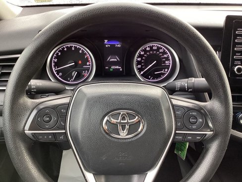 Used 2024 Toyota Camry LE image 27