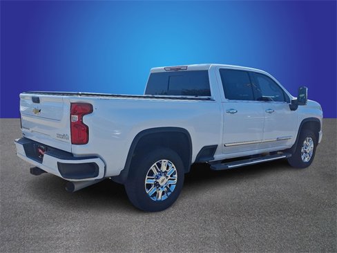 Used 2024 Chevrolet Silverado 2500 High Country w/ High Country Premium Package image 4