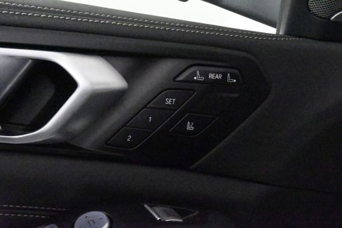 Used 2025 BMW X7 xDrive40i w/ Premium Package image 29