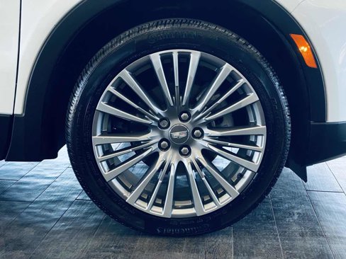 Used 2024 Cadillac XT4 Premium Luxury image 41