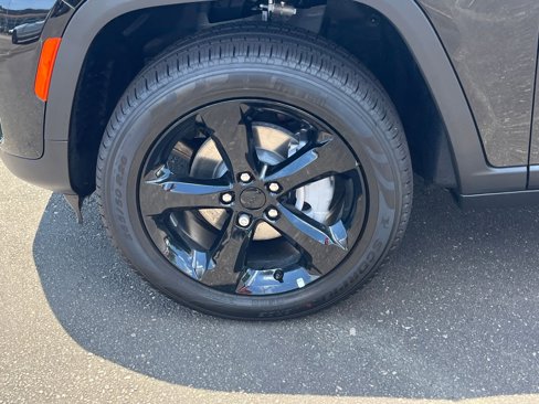 New 2025 Jeep Grand Cherokee Limited image 9