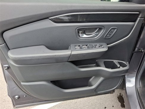 Used 2025 Honda Pilot Elite image 10