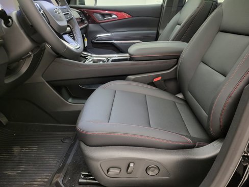 New 2026 Chevrolet Traverse Z71 w/ Driver Confidence Package image 3
