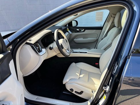 New 2026 Volvo XC60 B5 Ultra w/ Climate Package image 14
