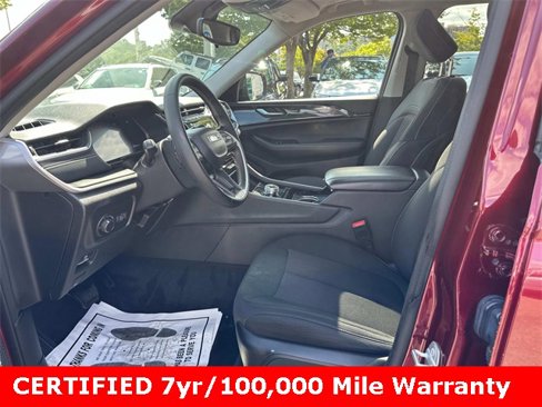 Certified 2023 Jeep Grand Cherokee L Laredo image 17