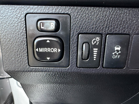 Used 2015 Toyota RAV4 LE image 22