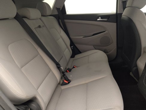 Used 2019 Hyundai Tucson SE image 19