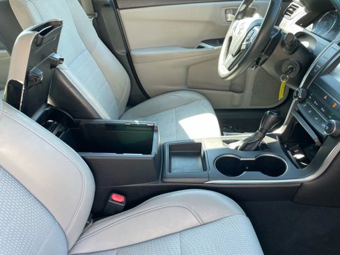 Used 2016 Toyota Camry SE image 29