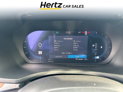 Used 2025 Volvo V60 B5 Cross Country Plus image 10
