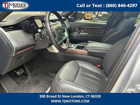 Used 2023 Land Rover Range Rover SE image 12