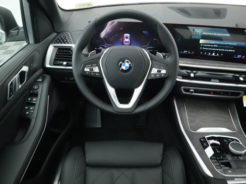 Used 2025 BMW X5 sDrive40i image 10