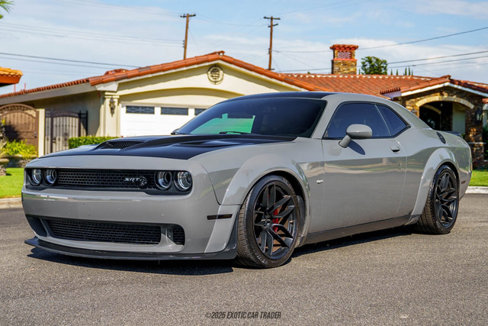 Used 2018 Dodge Challenger SRT Hellcat image 14