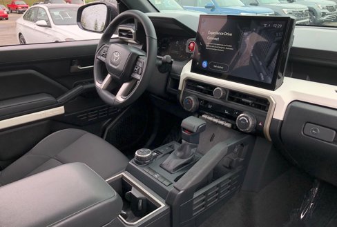 Used 2024 Toyota Tacoma TRD Off-Road image 17