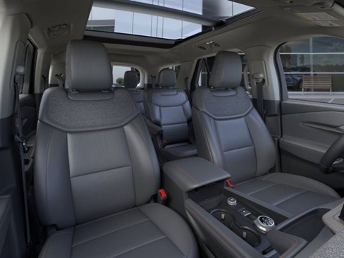 Used 2025 Ford Explorer Active w/ Active Comfort Package image 10
