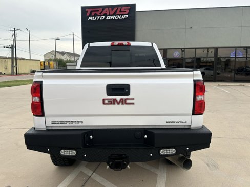 Used 2018 GMC Sierra 2500 Denali w/ Duramax Plus Package image 9