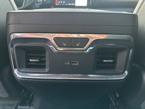 Used 2024 GMC Sierra 2500 Denali w/ Denali Reserve Package image 18
