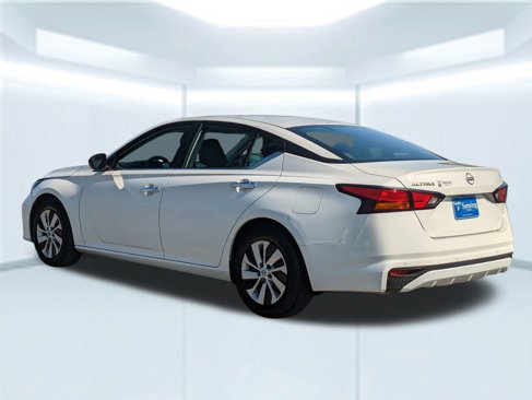 Used 2024 Nissan Altima 2.5 S image 2