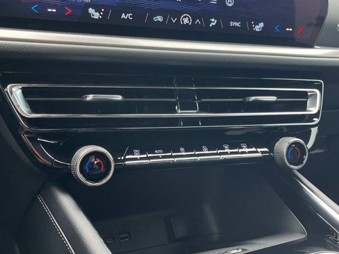 New 2026 Chevrolet Traverse LT w/ Enhanced Driving Package image 31
