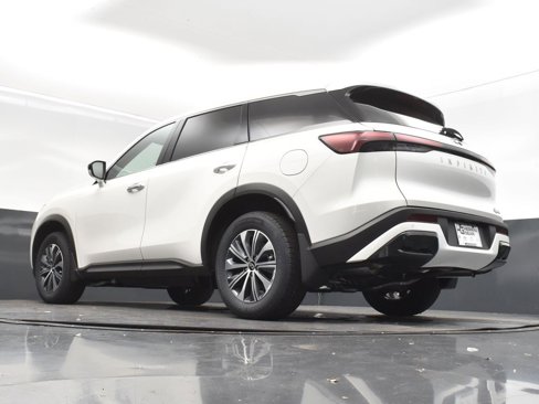 Certified 2025 INFINITI QX60 Pure image 41