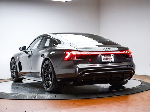 New 2025 Audi S e-tron GT Prestige image 17