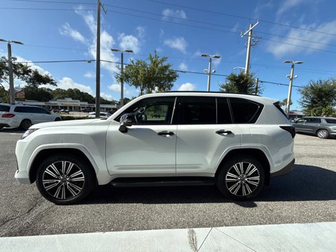 New 2025 Lexus LX 600 4WD w/ Luxury Package image 6