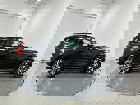Used 2022 Volvo XC60 B5 Momentum w/ Climate Package image 34