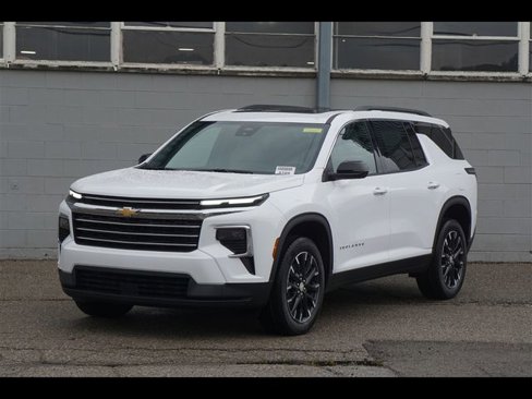 New 2026 Chevrolet Traverse LT image 1