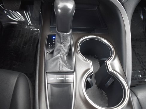 Used 2024 Toyota Camry SE image 17