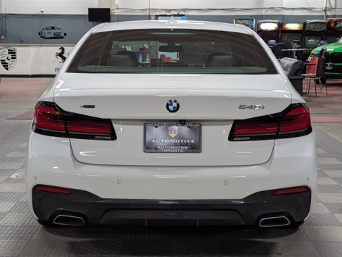 Used 2022 BMW 540i xDrive w/ M Sport Package image 12