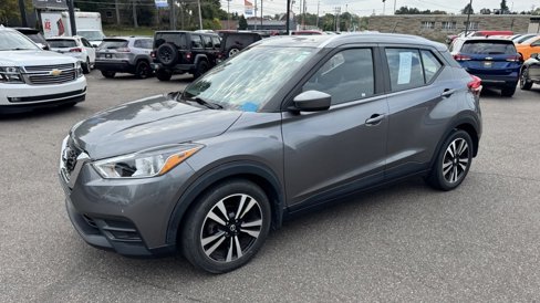 Used 2018 Nissan Kicks SV image 3