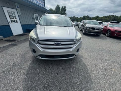 Used 2018 Ford Escape SE w/ Ford Safe & Smart Package image 7