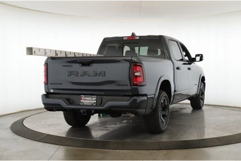 New 2025 RAM 1500 4x4 Crew Cab image 7