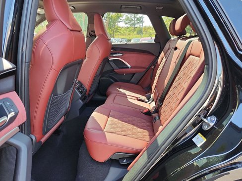 New 2025 Audi SQ5 Prestige image 8