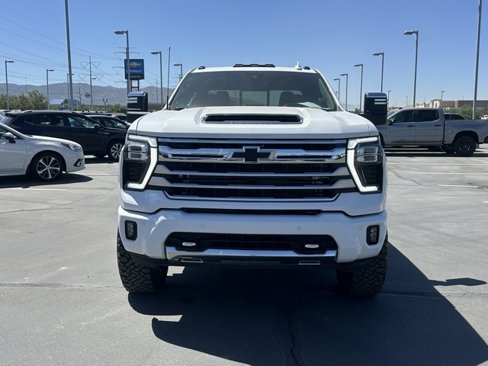 Used 2025 Chevrolet Silverado 3500 High Country w/ High Country Premium Package image 3