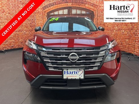 Used 2024 Nissan Rogue S image 2